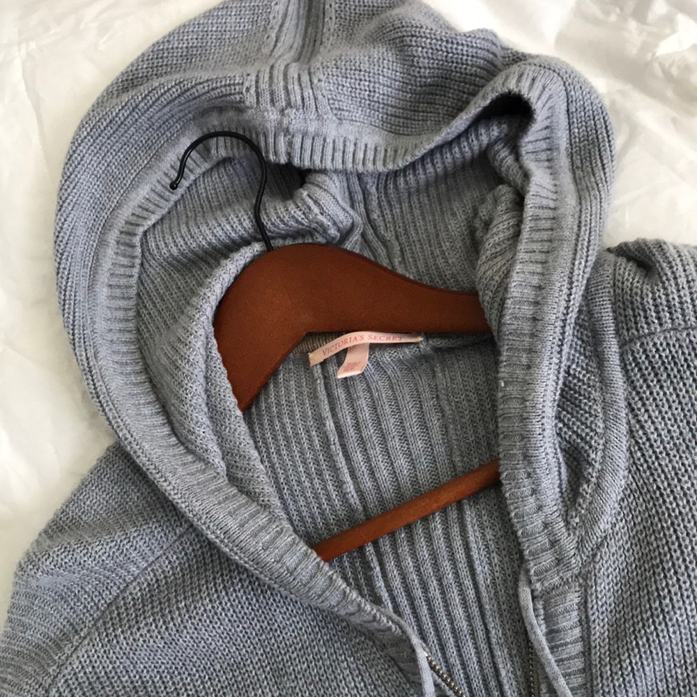 EUC Victoria’s Secret Soft Zip Sweater